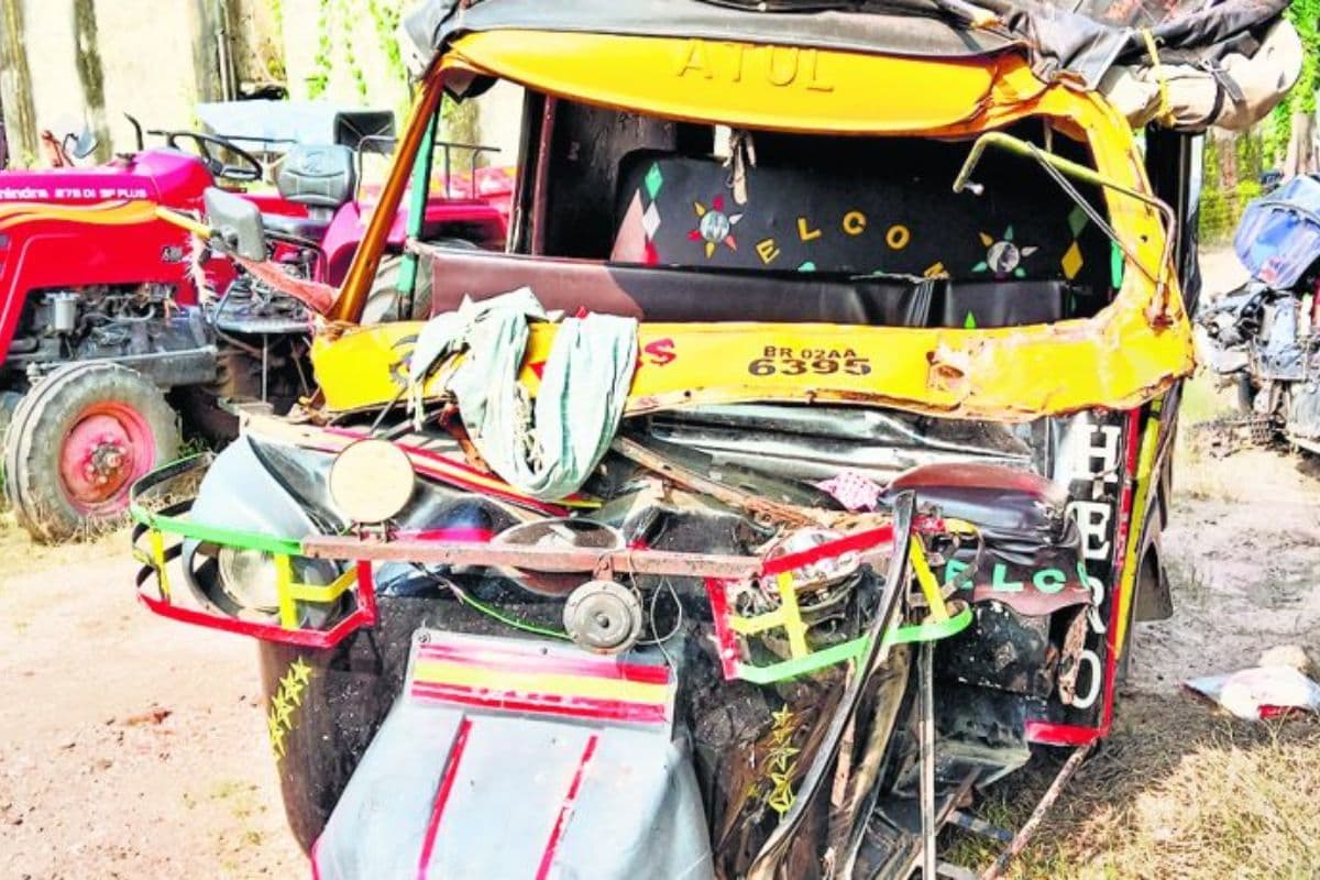 गया में ऑटो और ट्रैक्टर की सीधी टक्कर में दो की मौत, आधा दर्जन घायल