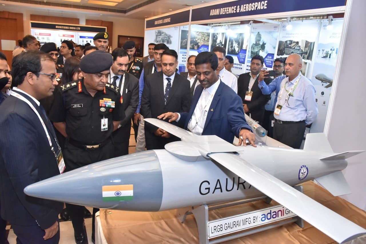 Long Range Glide Bomb: चीन पाकिस्तान की खैर नहीं… दुश्मनों के होश फाख्ता कर देगा ग्लाइड बम GAURAV