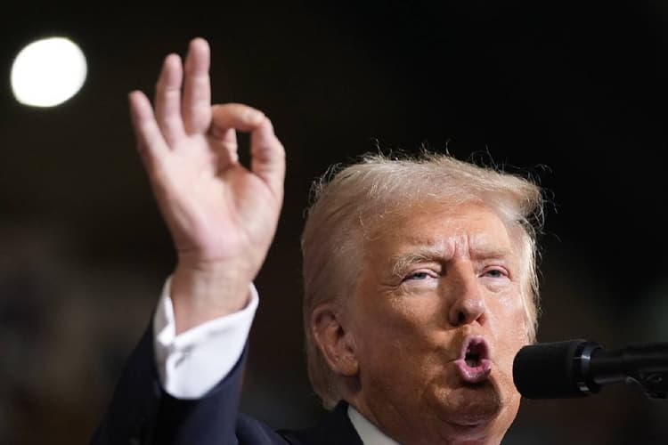 Donald Trump: डोनाल्ड ट्रंप का दावा- ईरान ने हैक की हमारी वेबसाईट