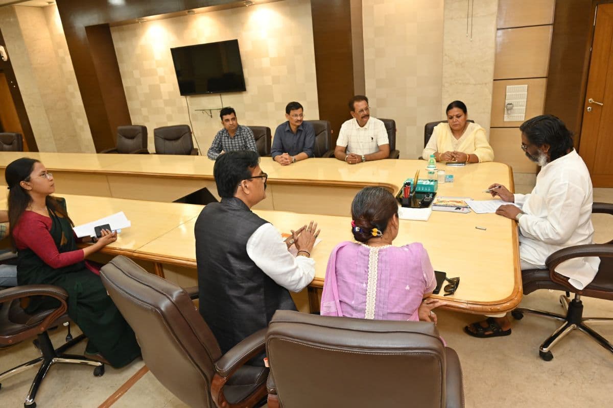 झारखंड के पेट्रोल पंप दो सितंबर को नहीं रहेंगे बंद, सीएम हेमंत सोरेन से मुलाकात के बाद स्थगित