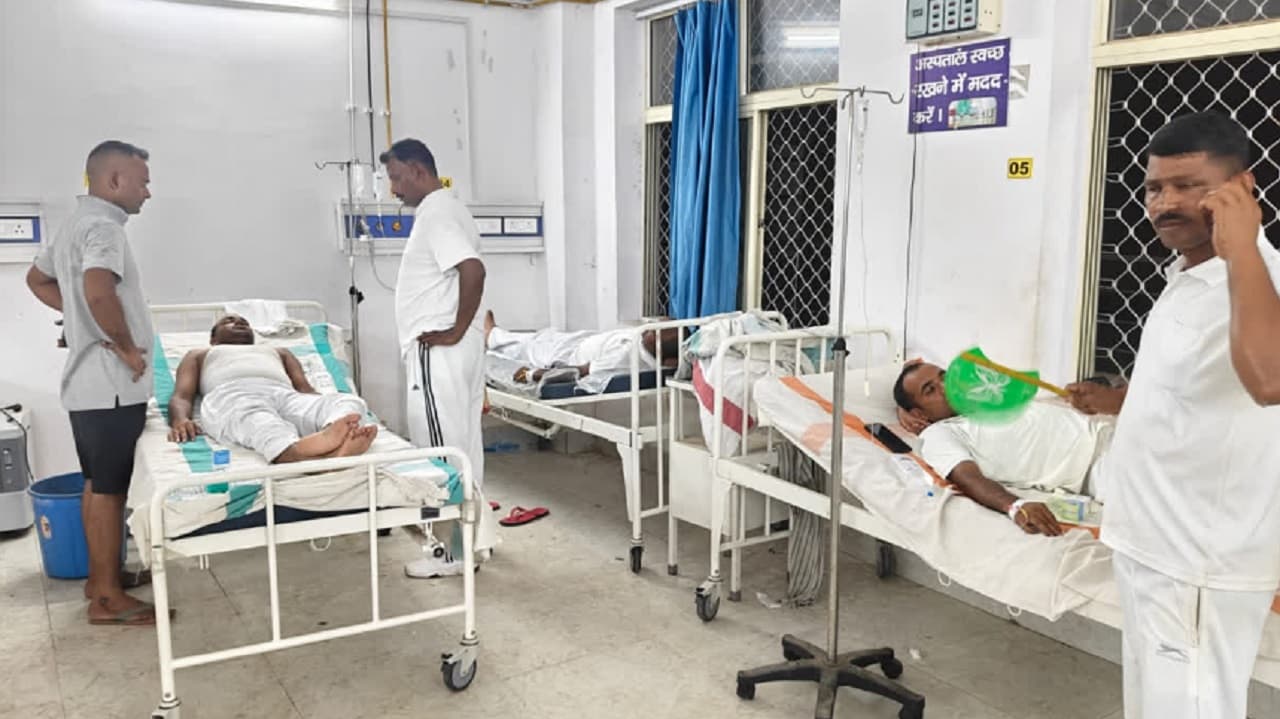 बिहार के सुपौल में खाना खाने के बाद बीएमपी में 150 जवान बीमार, बैरक में मिली सल्फास की पुड़िया