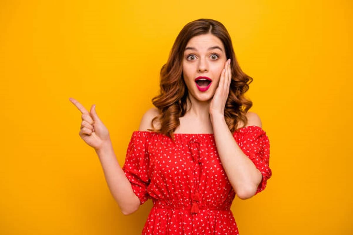 Personality Test: जानिए कैसा होता है लाल रंग पसंद करने वालों का व्यक्तिव