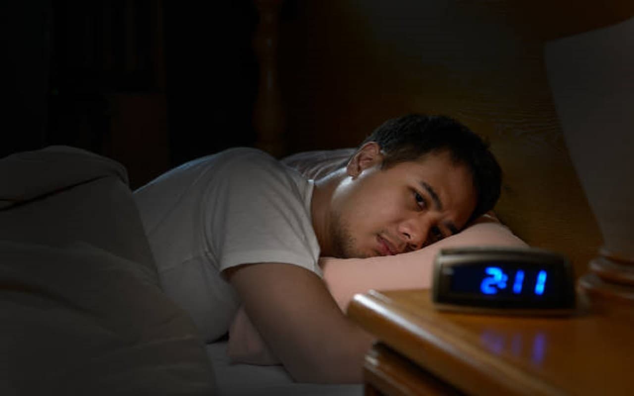 Health Tips: जानिए क्या हैं रात में समय पर नींद ना आने के कारण