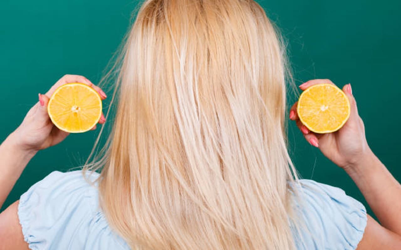 Hair Care Tips: जानिए स्वस्थ बालों के लिए नींबू के रस के फायदे