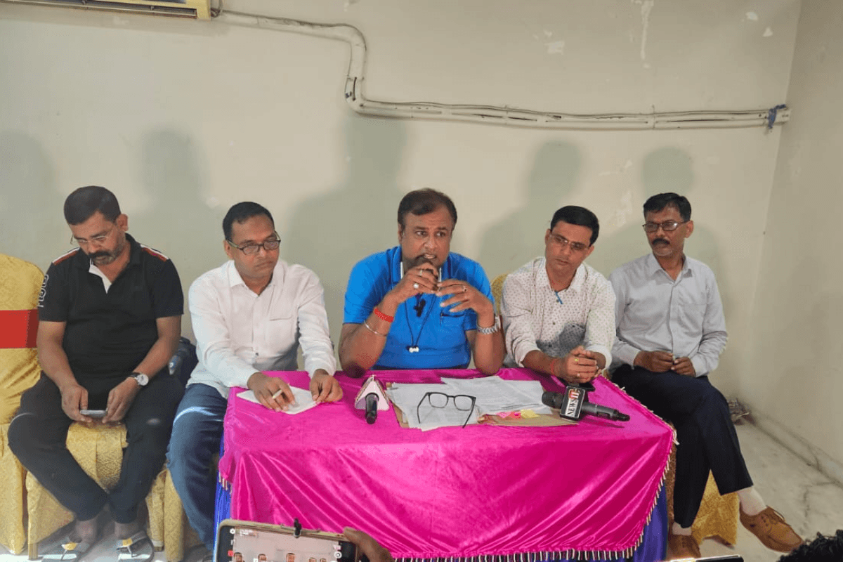 जब तक सरकार नहीं करेगी मांगों पर विचार तब तक जारी रहेगी हड़ताल, झारखंड अनुसचिवीय कर्मचारी संघ ने किया ऐलान