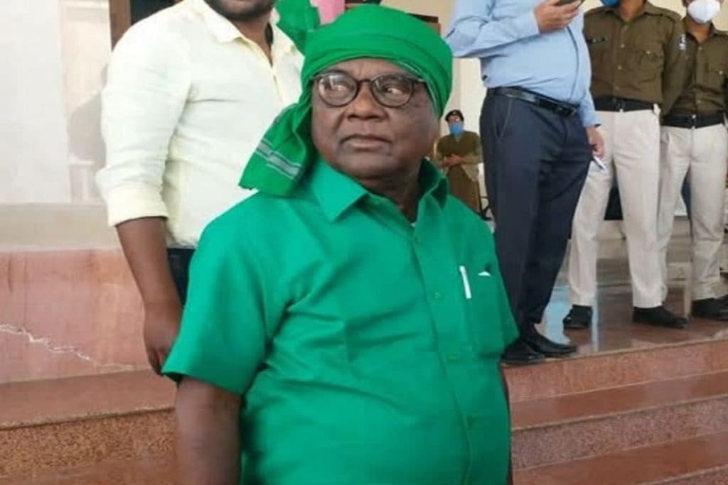 lobin hembrom joins bjp