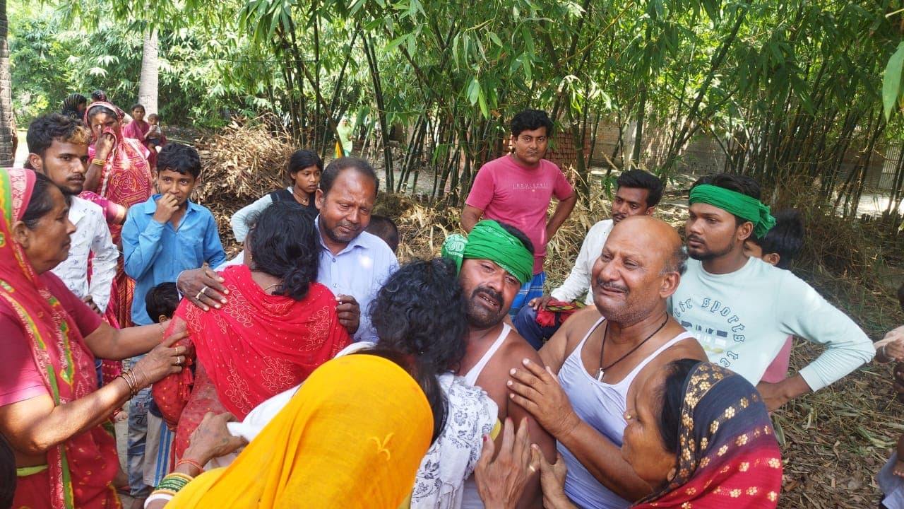 मुजफ्फरपुर के बाया नदी में नहाने के दौरान दो बच्चे डूबने लगे, बचाने के लिए तीसरे बच्चे ने लगाई छलांग, तीनों की मौत