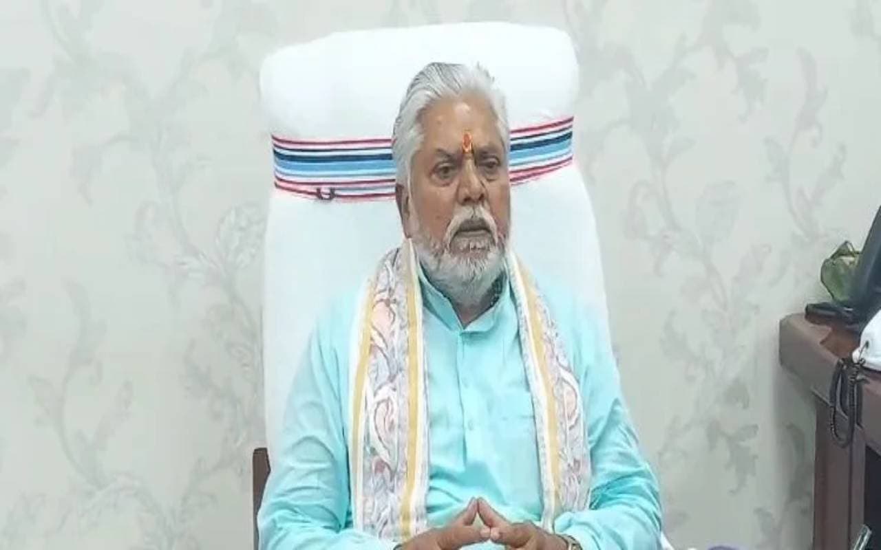 बिहार पृथ्वी दिवस पर मंत्री प्रेम कुमार ने नवोदय स्कूल में किया पौधरोपण, बच्चों को दिलाई शपथ