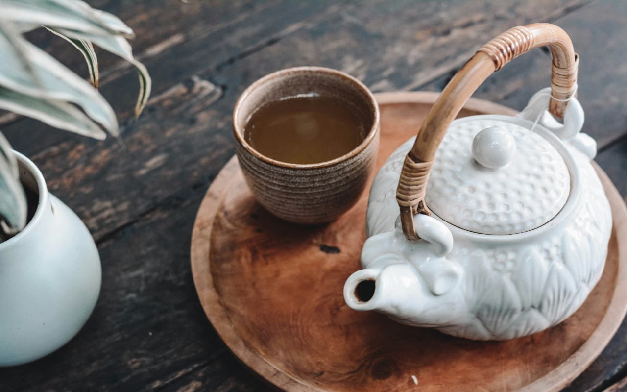 Reheating Tea: क्या आप भी चाय को दोबारा करते हैं गर्म? हो सकता है बड़ा नुकसान