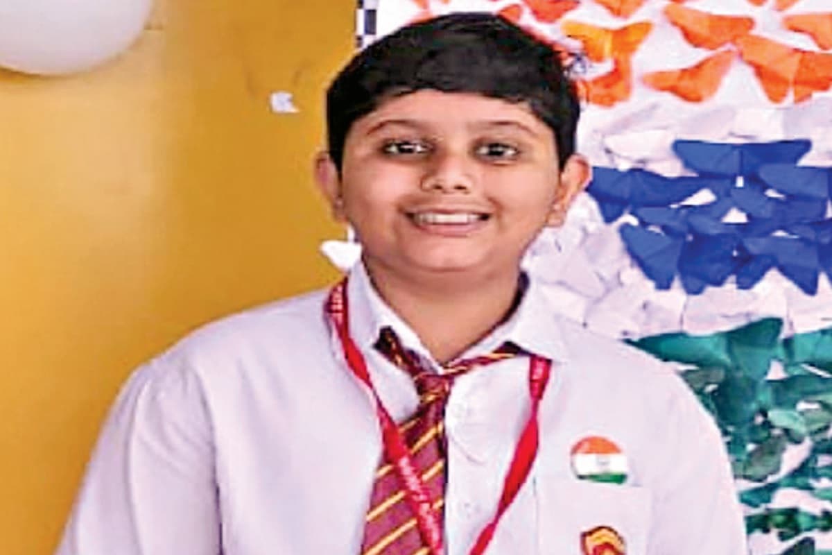 Road Accident: रांची में तेज रफ्तार कार ने स्कूटी सवार को मारी टक्कर, बेटे की मौत, मां की हालत गंभीर