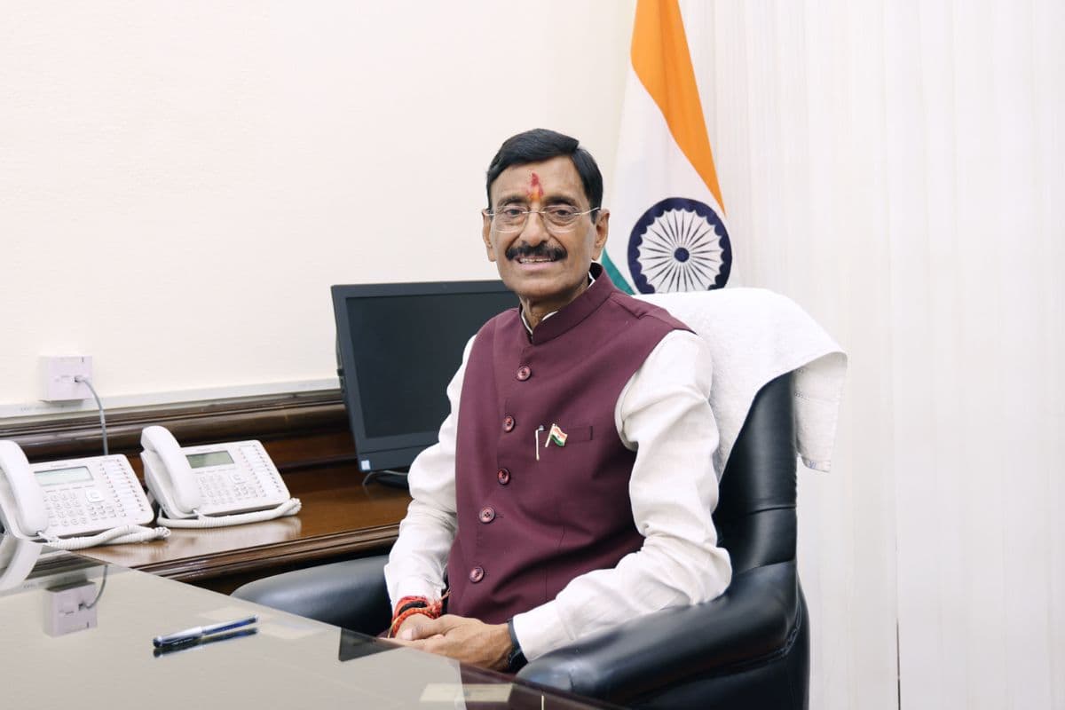 झारखंड के नीमडीह थानेदार को हटाएं, युवती की लें सुध, झिमड़ी में धर्मांतरण और बवाल पर संजय सेठ का डीसी को पत्र