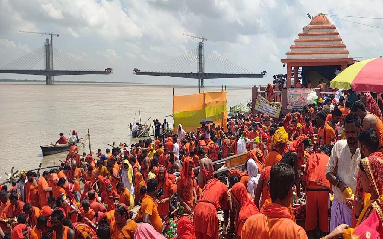 गंगा में स्नान के अलावा भूलकर भी नहीं करना चाहिए ये 14 काम, किसी का मजाक उड़ाना भी है  वर्जित...