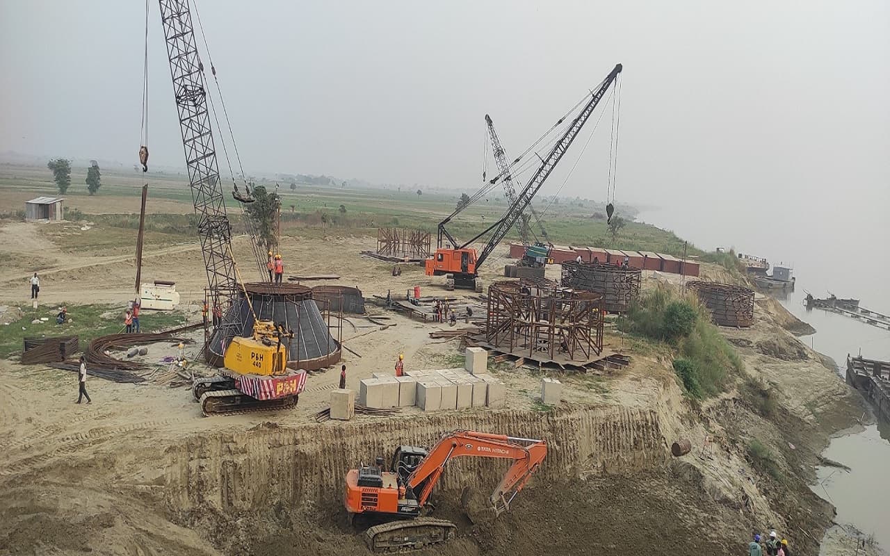 'मालिक को फांसी पर चढ़ा देना चाहिए...' बिहार में पुल बना रही इस कंपनी पर नेताओं के कड़े तेवर पढ़िए...