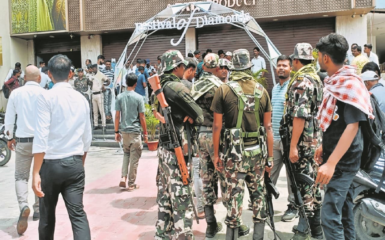 पटना में अपराधियों को पूरी सुविधा मुहैया कराता था ये शख्स, पूर्णिया के तनिष्क शोरूम लूटकांड की जांच में खुला राज…