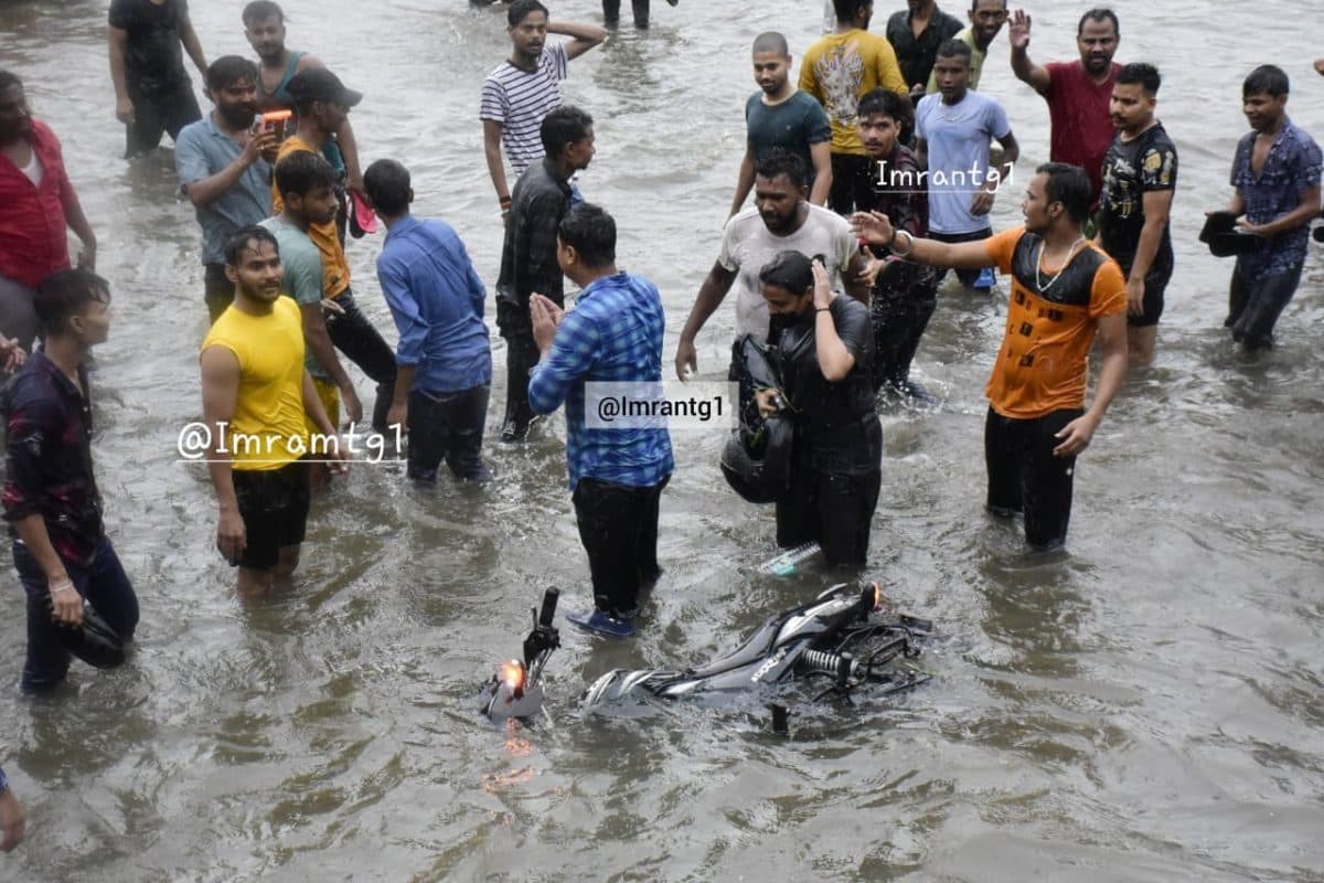 UP News: यूपी में बड़ा एक्शन, डीसीपी, एडीसीपी, एसीपी हटाए गए, एसओ सहित कई निलंबित