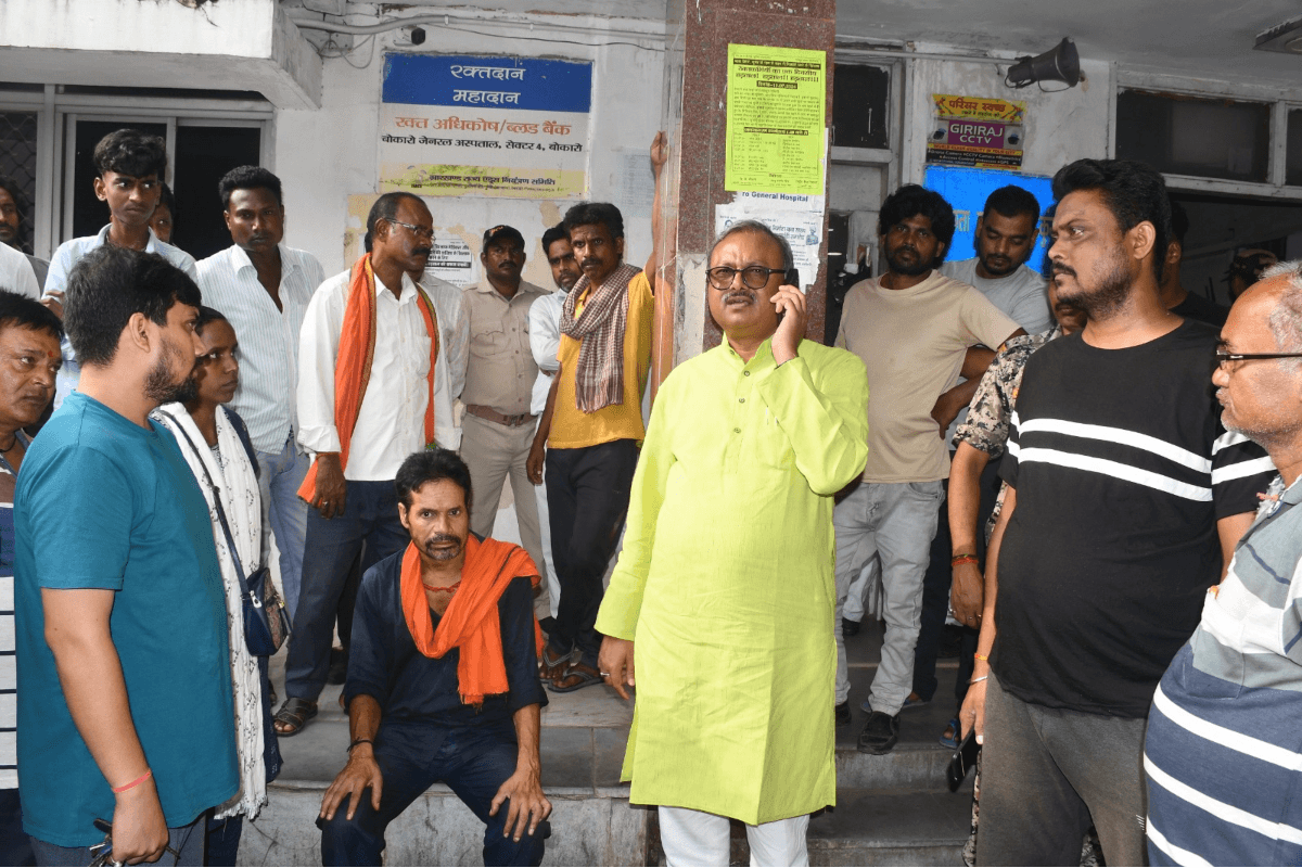 बोकारो में आसमान से बरसी मौत, एक ही परिवार के तीन सदस्यों को सुला दी मौत की नींद