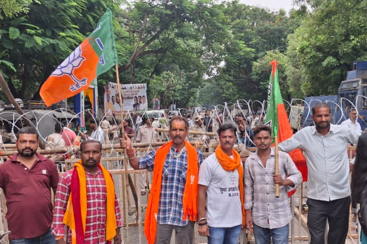 झारखंड सरकार के खिलाफ आक्रोश रैली, मोरहाबादी में जुटे हजारों भाजयुमो-भाजपा के कार्यकर्ता