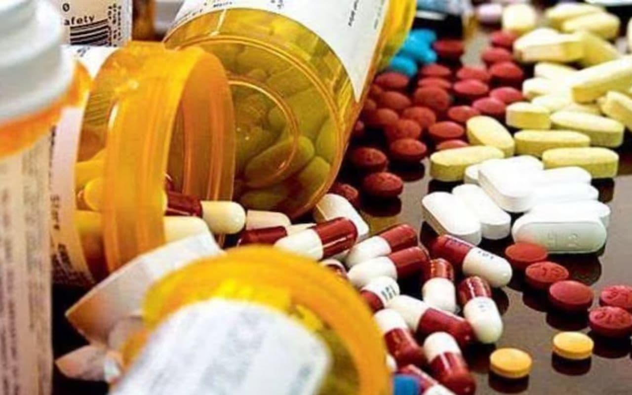 Bihar News: सीतामढ़ी पुलिस की बड़ी कार्रवाई, नशीली दवा और प्रतिबंधित टेबलेट के साथ चार तस्कर गिरफ्तार