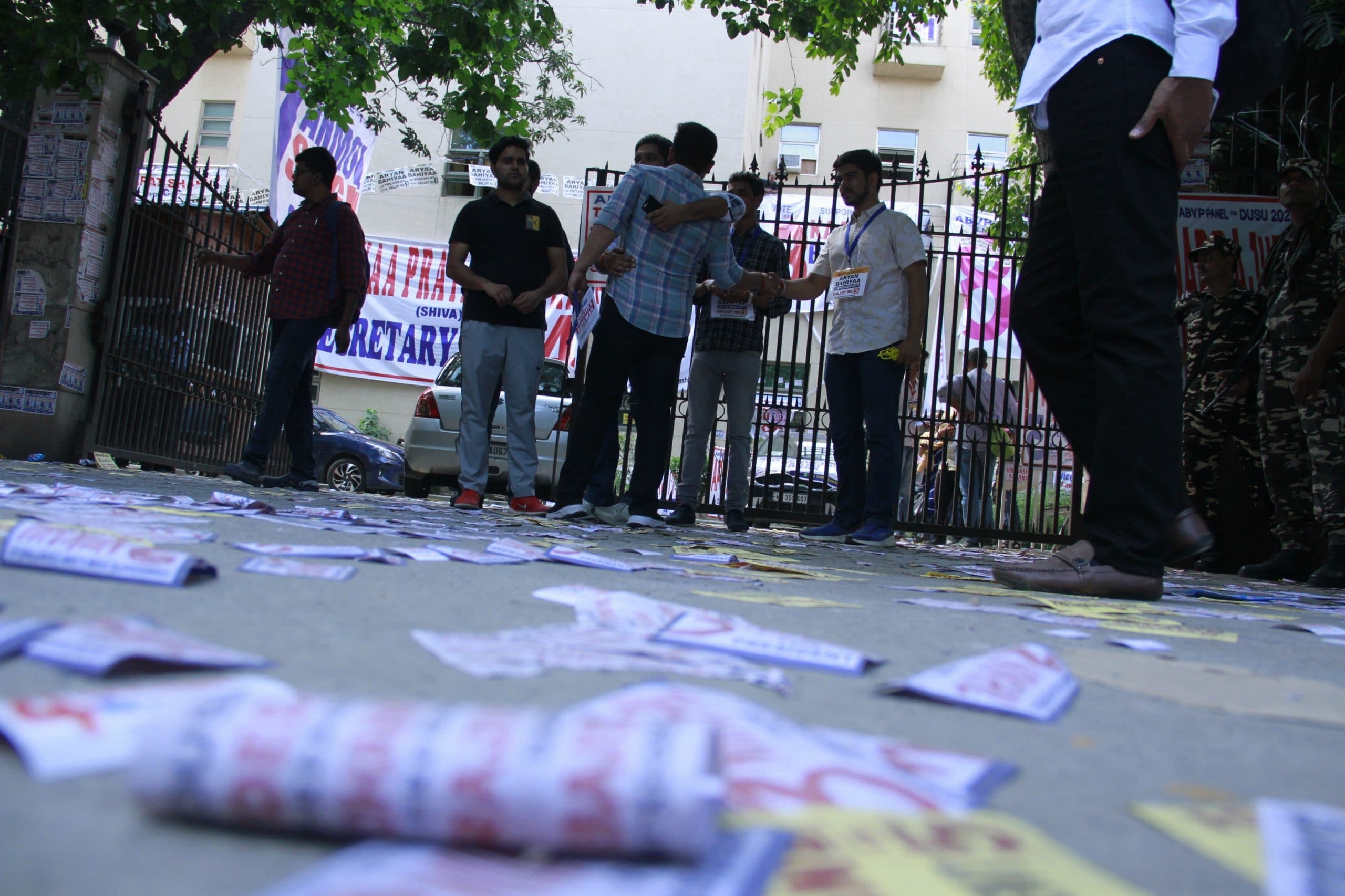 DUSU Election:  मुख्य चुनाव अधिकारी ने दिये नाम और मतपत्र संख्या वाले बैनर, पोस्टर हटाने के निर्देश