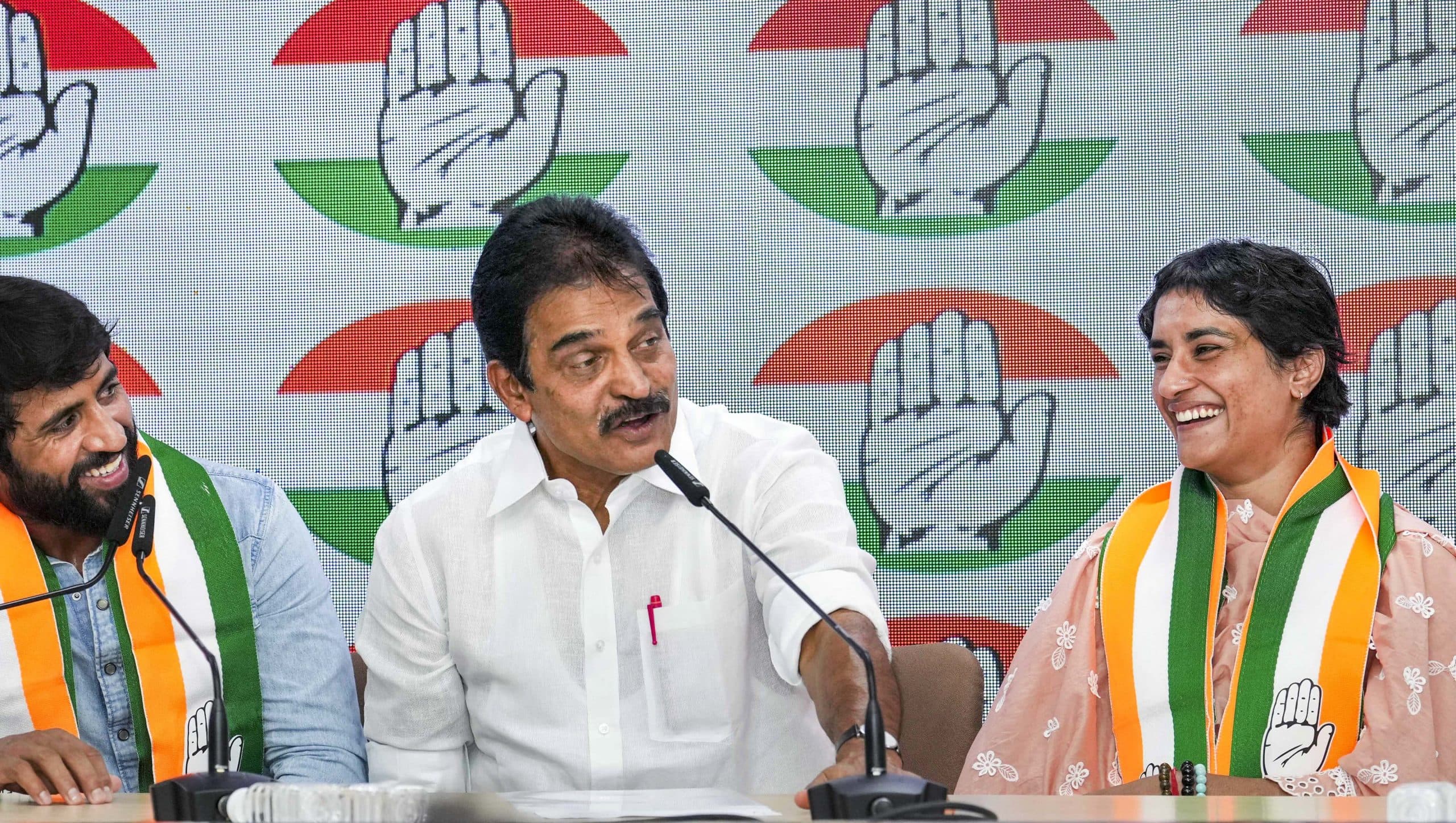 Haryana Election: विनेश और पूनिया कांग्रेस में हुए शामिल,  जुलाना से चुनाव लड़ सकती हैं विनेश फोगाट