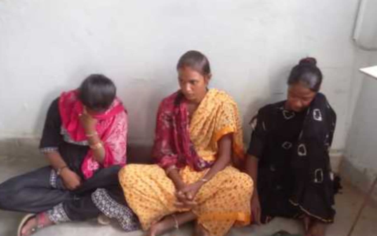 Bihar News : महिला के गले से मंगलसूत्र लेकर भागने वाली महिला चोर गिरफ्तार