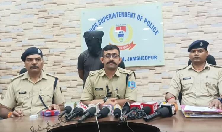 मुसाबनी के व्यक्ति से 55 लाख रुपये की ठगी करने वाला साइबर अपराधी गिरफ्तार, मास्टर माइंड फरार