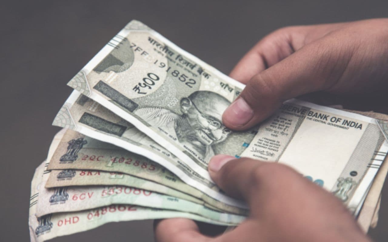 Bihar: लिंग परिवर्तन कराने के लिए बिहार की छह युवतियां व तीन युवकों ने सरकार से मांगा पैसा