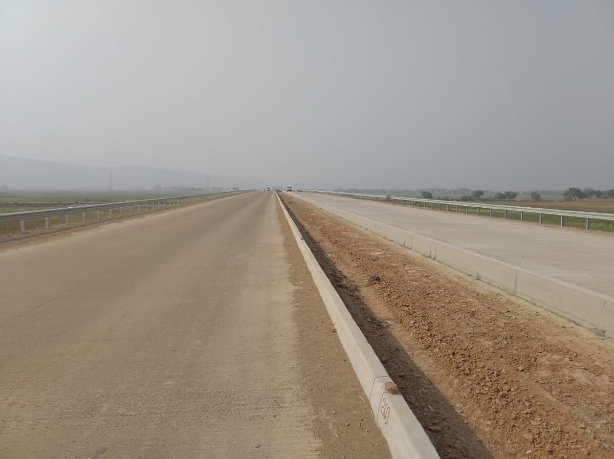 Munger news : मुंगेर-मिर्जाचौकी फोरलेन : 650 मीटर जमीन के पेच में फंस गयी है पूरी परियोजना