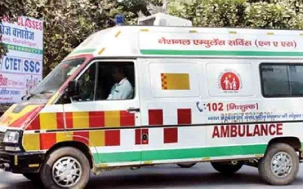 एंबुलेंस नहीं मिला तो ठेला पर लाश ले जाने के लिए मजबूर हुए परिजन, स्वास्थय विभाग की खुली पोल एंबुलेंस नहीं मिला तो ठेला पर लाश ले जाने के लिए मजबूर हुए परिजन, स्वास्थय विभाग की खुली पोल