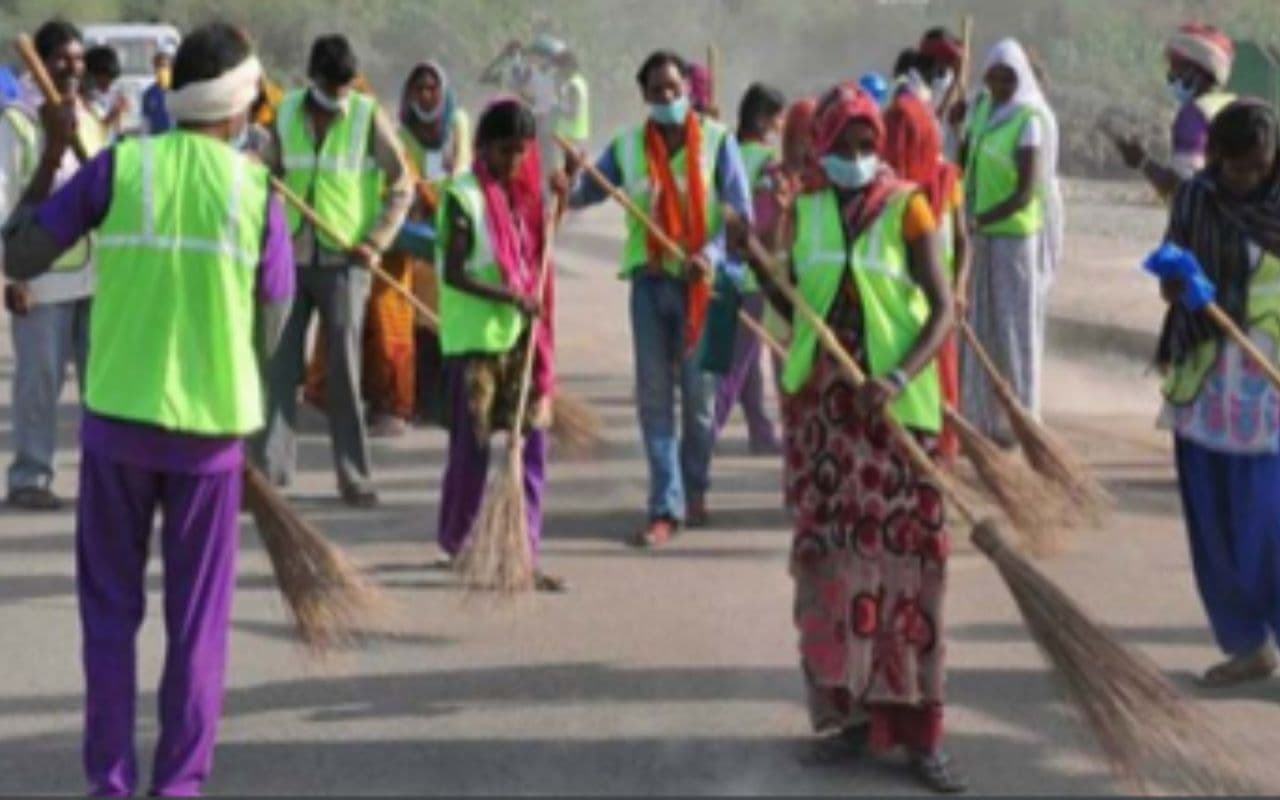 जिन एजेंसियों को हटाने पर लगी मुहर, उन्हीं के भरोसे चल रहा स्वच्छता अभियान