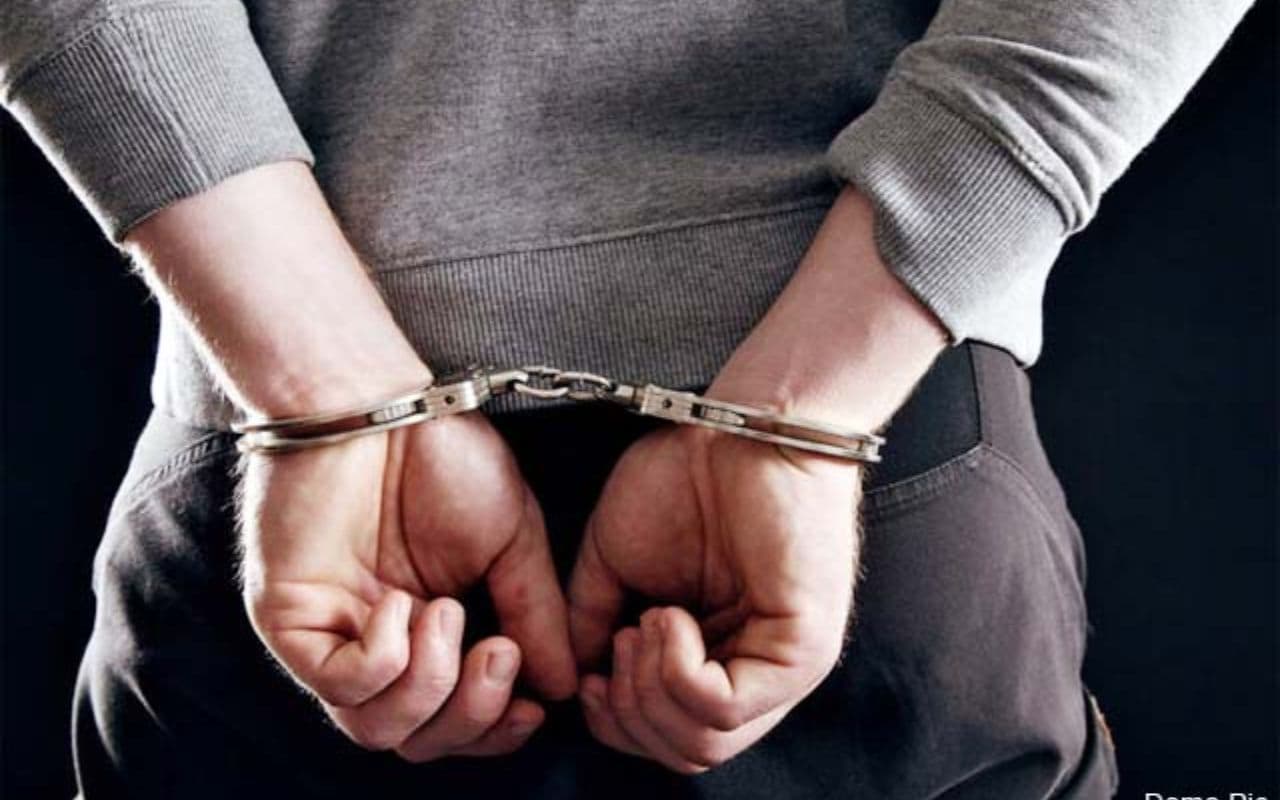 Gaya News : गया जंक्शन पर हथियार के साथ चार गिरफ्तार, पिंडदानियों की सुरक्षा के लिए चलाया जा रहा अभियान