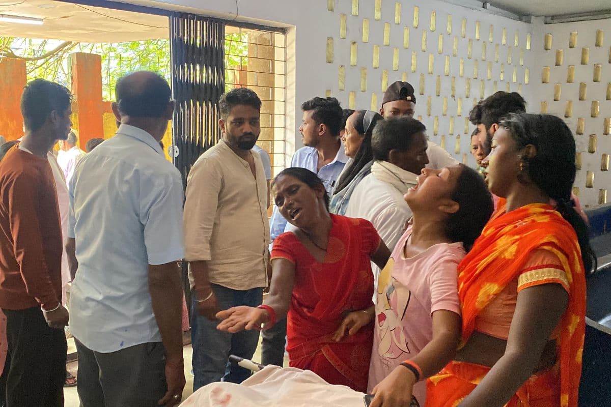 Jharkhand News: गिरिडीह में मानसिक रूप से विक्षिप्त युवक ने पड़ोसी की कर दी हत्या, काम करने जा रहा था उसी वक्त किया हमला