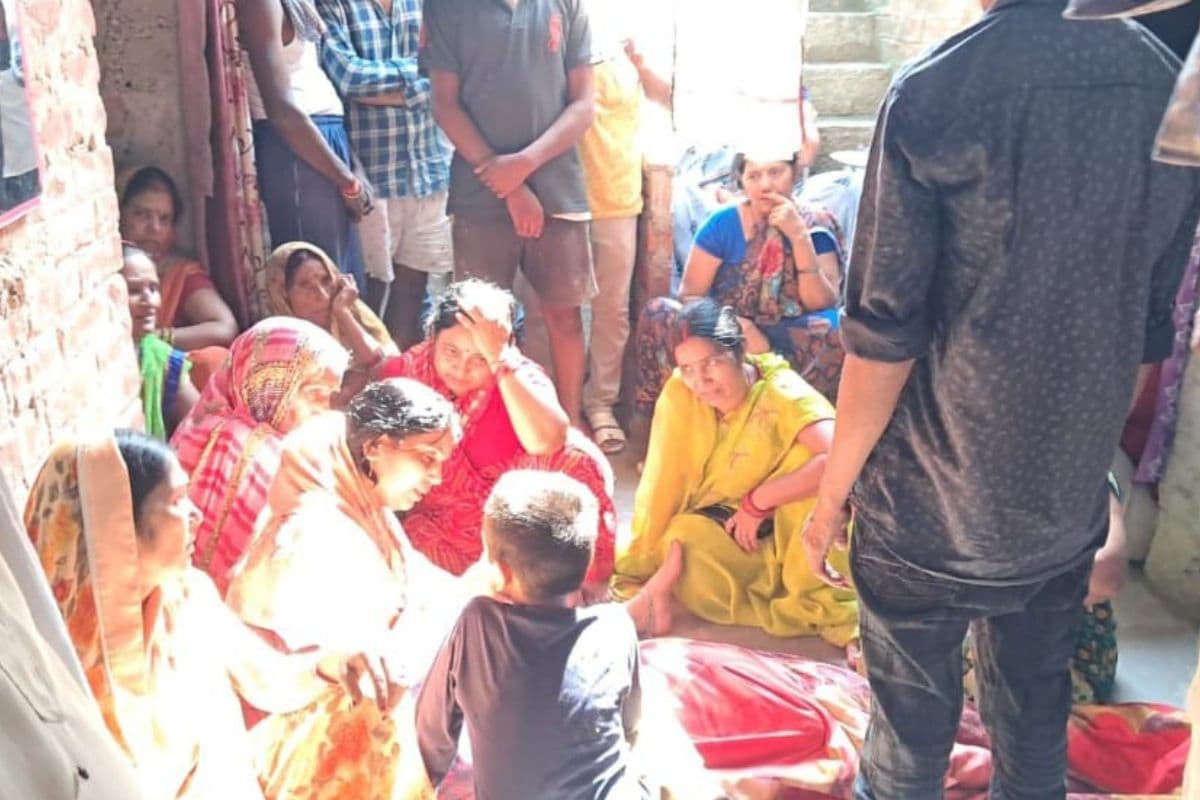 Jharkhand Crime News: पलामू में दादा ने अपने ही पोते को मार डाला, दूध लेने के लिए घर से निकला था बाहर