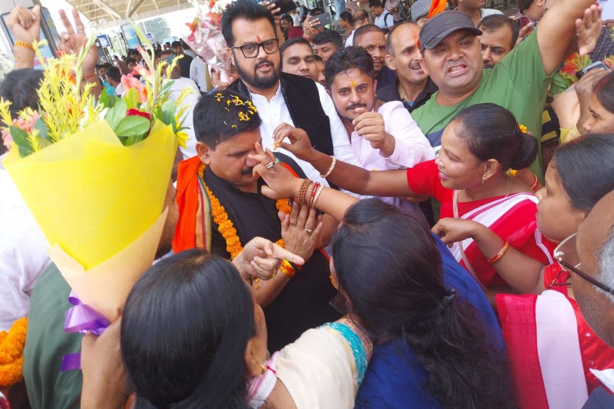 Photos: दो दिवसीय दौरे पर झारखंड पहुंचे केंद्रीय कोयला राज्यमंत्री सतीष चंद्र दुबे, BJP कार्यकर्ताओं ने ऐसे किया स्वागत