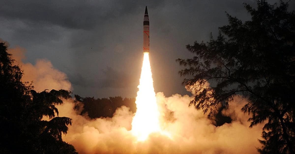 अब खौफ खाएंगे चीन और पाकिस्तान, भारत ने किया Agni-4 मिसाइल का सफल परीक्षण