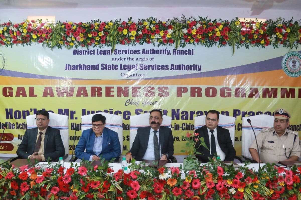 अटल क्लिनिक का उद्घाटन कर भावुक हुए एक्टिंग चीफ जस्टिस, बोले-वृद्धाश्रम में मां-पिता को छोड़नेवालों को ईश्वर कभी माफ नहीं करते