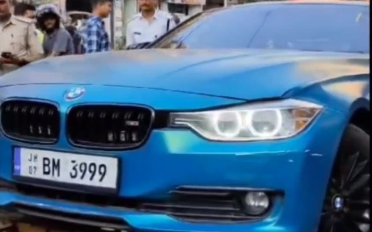 Bihar News: पटना में फर्जी नंबर पर दौड़ रही दिल्ली की BMW कार जब्त, जांच जारी
