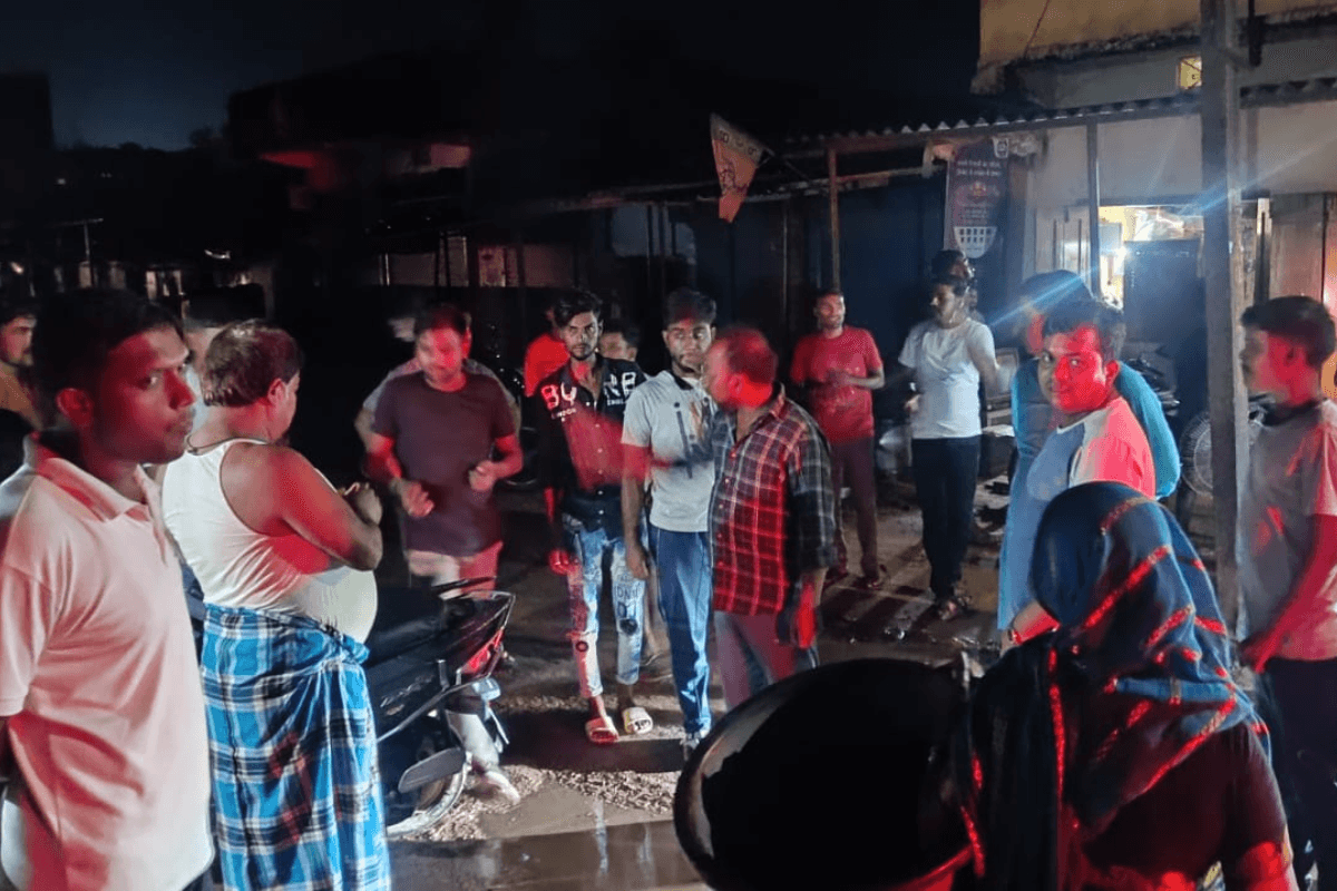 Latehar News: रंगदारी न देने पर ठेकेदार पर चली गोली, बाल-बाल बची जान