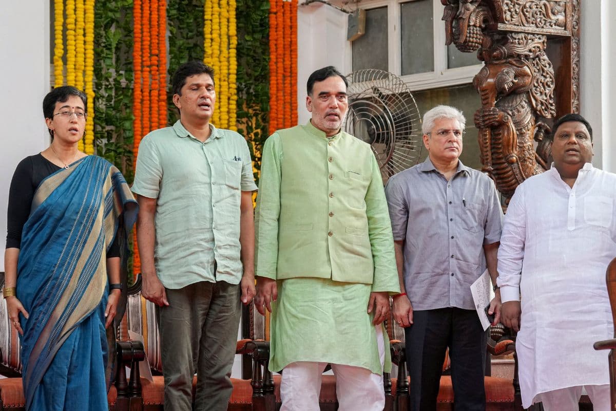 Delhi New CM: आतिशी की टीम में इन चेहरों को मिली जगह, देखें प्रोफाइल