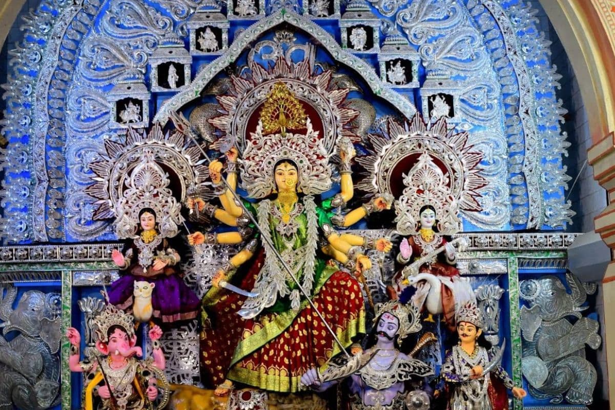 Navratri 2024 Song, Bhajan, Aarti : जय अम्बे गौरी... नवरात्रि को खास बनाने के लिए मां दुर्गा के 15 सुपरहिट भजन Video...