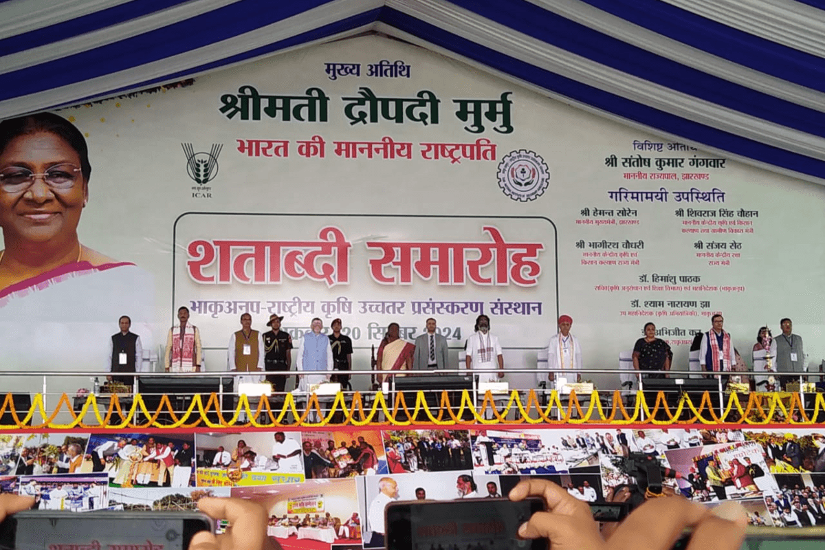 Droupadi Murmu in Jharkhand: राष्ट्रपति द्रौपदी मुर्मू ने किसानों के लिए कोल्ड स्टोरेज पर दिया जोर, बोलीं आज भी गरीबी में जी रहे किसान