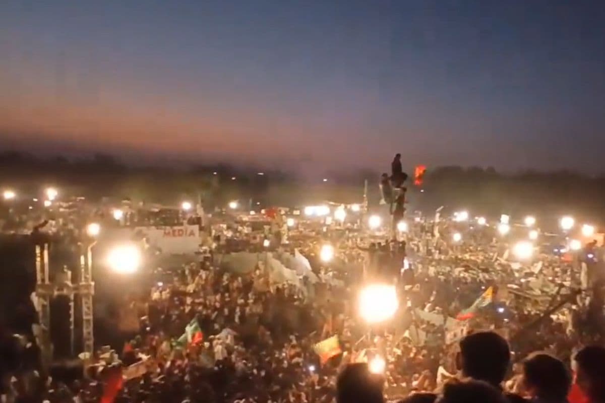 Pakistan News: इमरान खान के समर्थकों पर जानलेवा हमला, रैली के दौरान पुलिस ने की फायरिंग