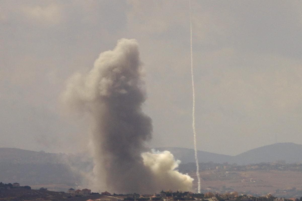 Hezbollah Attack on Israel : किसने दागी इजराइल पर मिसाइल? पूरे देश में बजने लगा अचानक सायरन