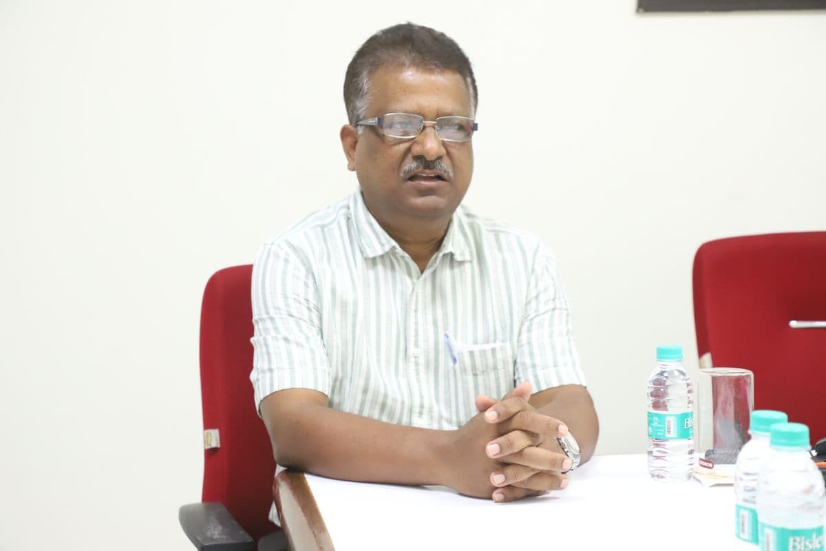 प्रभात खबर से बोले ओरिएंटल इंश्योरेंस के सीआरएम मनोज कुमार सिंह, ग्राहकों की बीमा जरूरतों को समझती है कंपनी