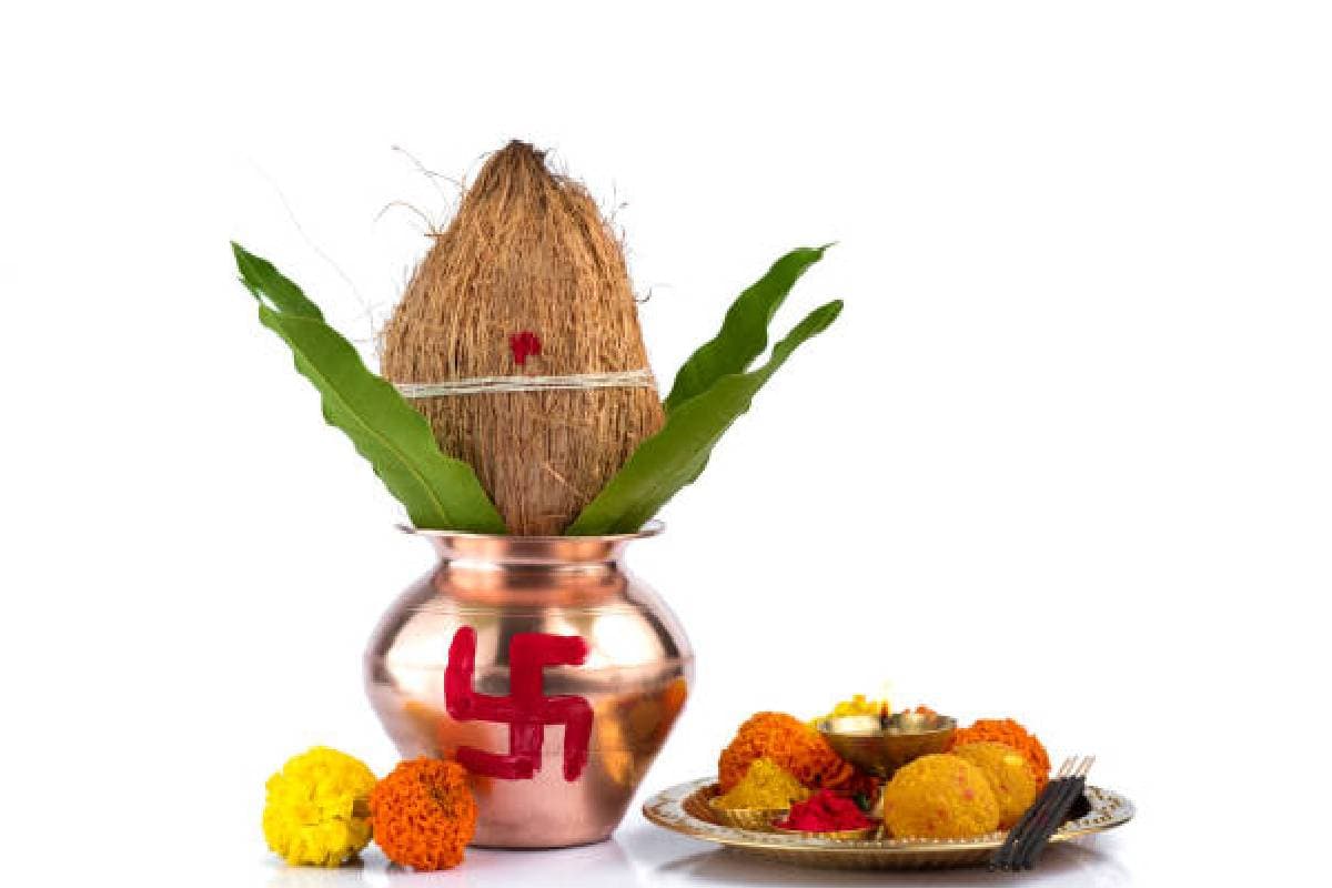 Vastu Dosh: क्या है दिशा वास्तु दोष, घर में दिखे ये संकेत तो हो जाएं सावधान