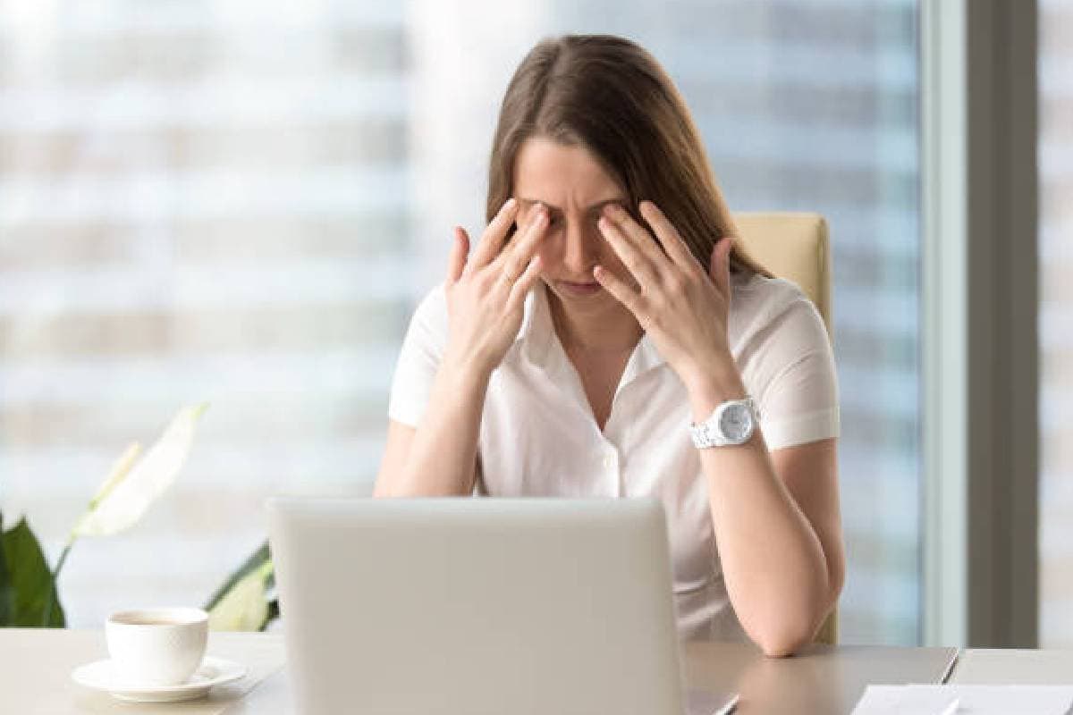 Yoga For Depression: डिप्रेशन से बचने के लिए 5 मिनट करें ये योगासन, रहेंगे फ्रेश