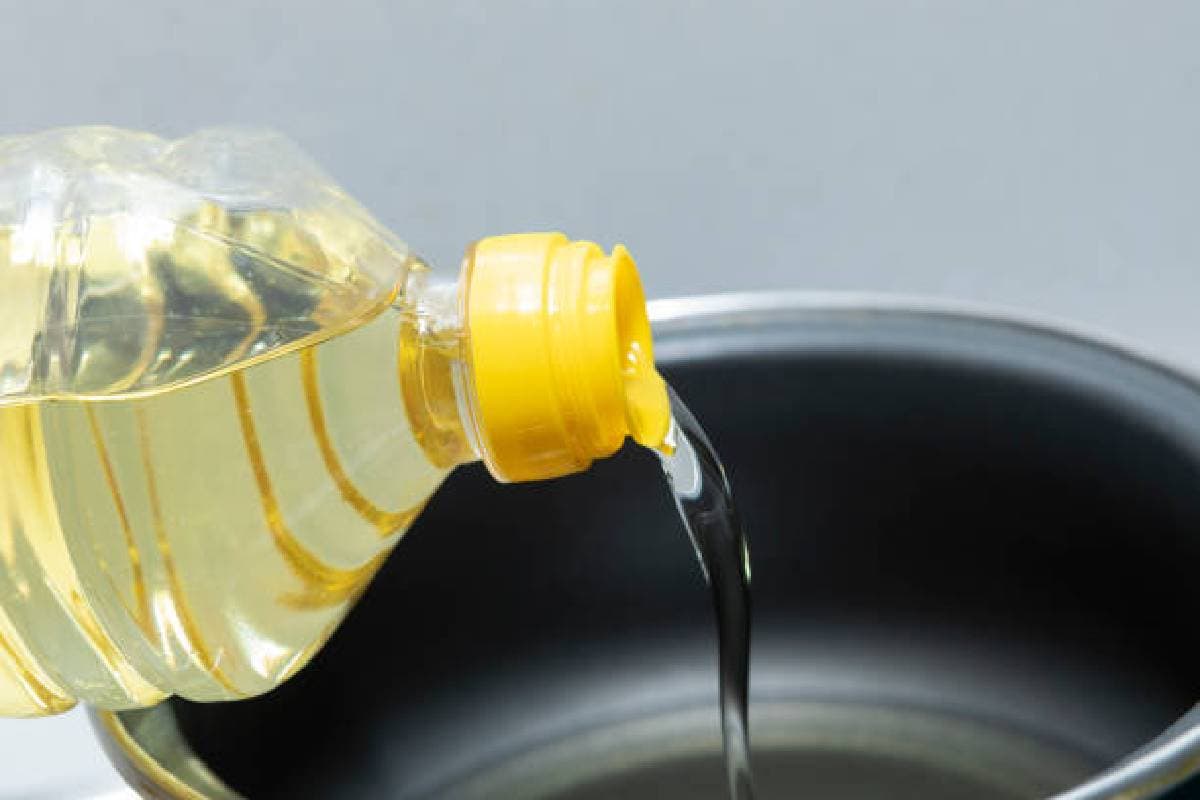 Bad Cooking Oil: 5 सबसे खराब कुकिंग ऑयल को आज ही करें टाटा बाय-बाय, जानें क्यों ?