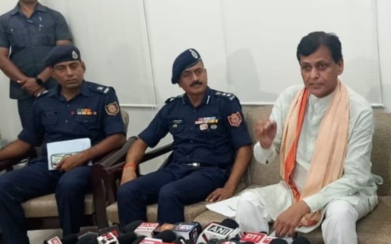 Bihar Flood: बाढ़ की भयंकर स्थिति पर मोदी सरकार की पैनी नजर, बना एक्शन प्लान, जरूरत पड़ी तो टीम आयेगी बिहार