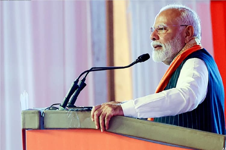पीएम मोदी के पास न घर और न कार तो कितनी है संपत्ति?