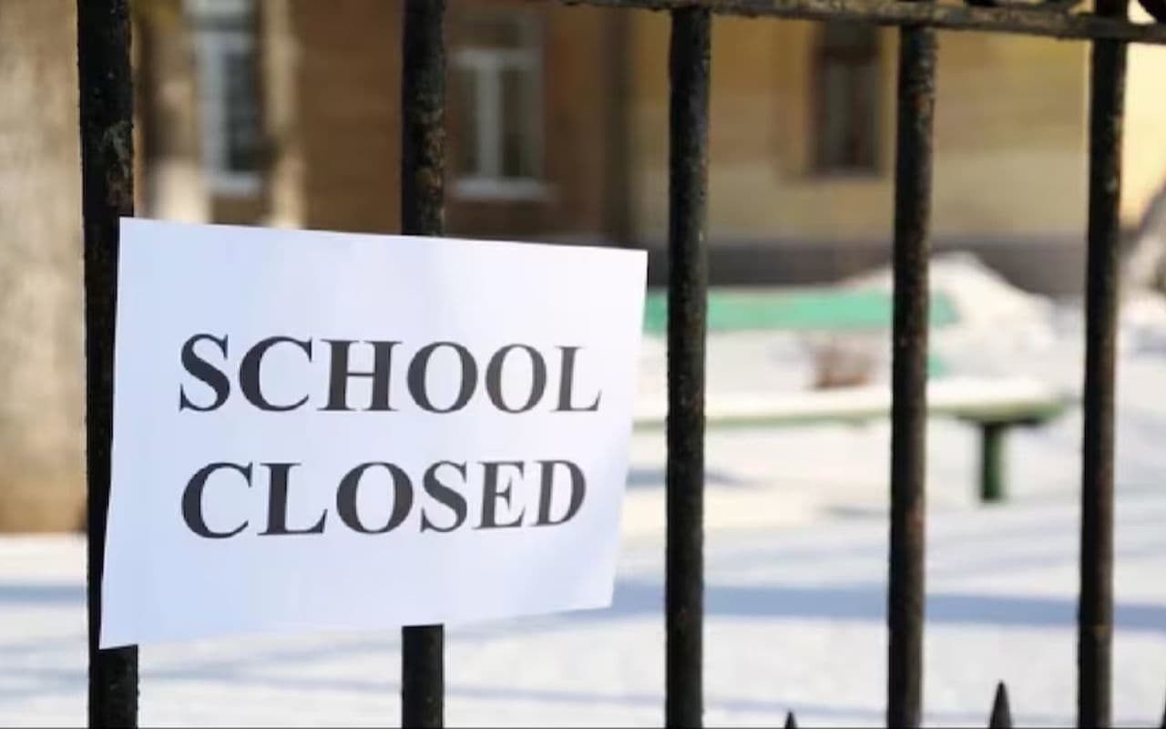 School Closed: गंगा और गंडक नदी की बाढ़ से बिहार में हालात खराब, दो जिलों के कई इलाकों में स्कूल बंद